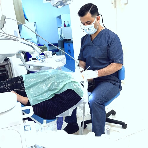 دکتر عارف گراوند