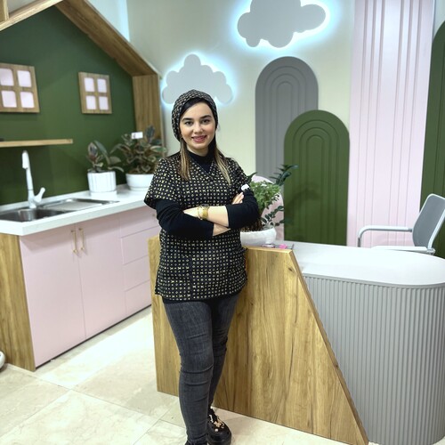 دکتر نیوشا اباذریان