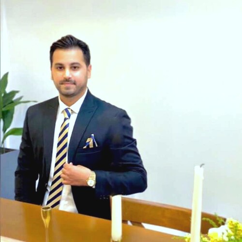 دکتر بهروز فلکی