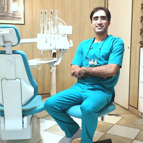 دکتر آرش متقی