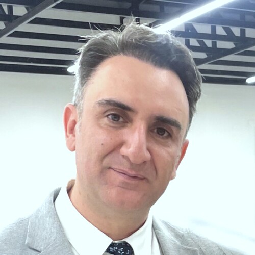 دکتر آرمین صادقیان