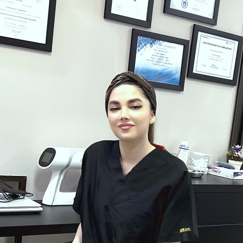 دکتر نیلوفر فکری