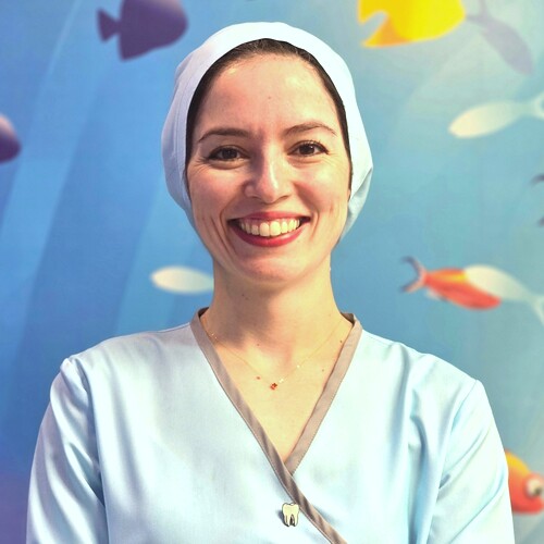 دکتر مینا سیدین آزاد